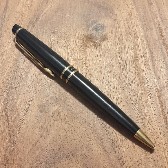 Waterman Paris - Black and Gold Ballpoint Pen - Picture 7 of 8